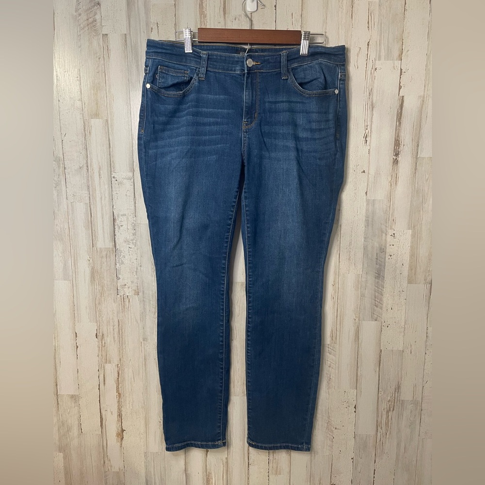 Women’s Judy Blue Straight Fit Jeans Dark Wash Size 15/32 JB82356DK